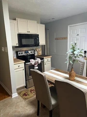 Serene Retreat! 420 Friendly In Designated Area, 3 Minutes To Downtown Richmond Villa