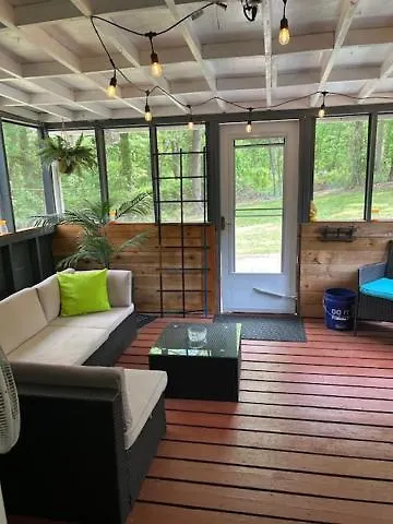 Serene Retreat! 420 Friendly In Designated Area, 3 Minutes To Downtown Richmond