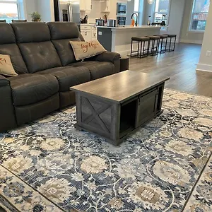 Homestay Luxury Living In, Richmond
